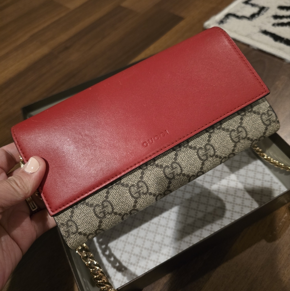 Authentic GUCCI Wallet